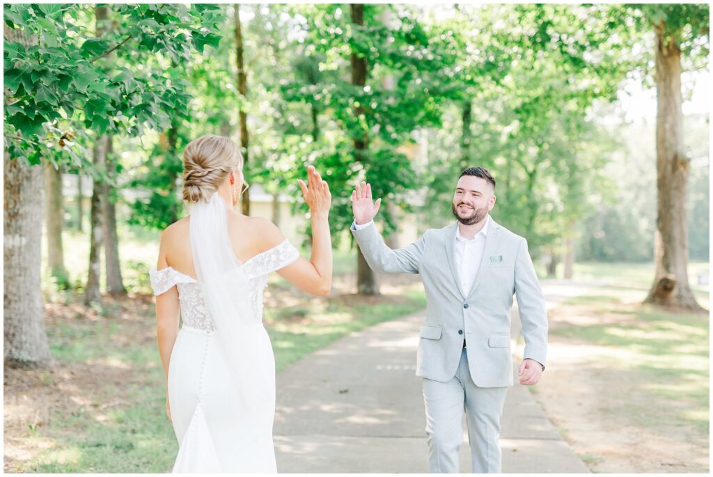 Bride and Groom high five | Opelika AL Wedding Photography by Amanda Horne