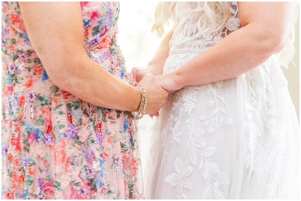 Bride and mother holding hands at the Elms of Coosada | Coosada Alabama Wedding Photographer Amanda Horne