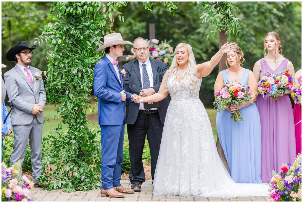 Bride and groom worshipping at altar during wedding ceremony | Coosada Alabama Wedding Photographer Amanda Horne