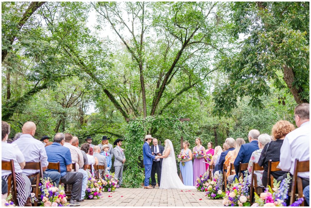 The Elms of Coosada ceremony site | Coosada Alabama Wedding Photographer Amanda Horne