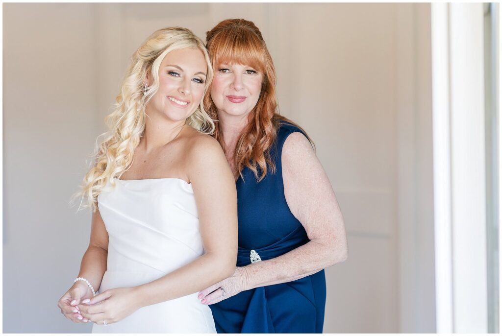 Mother and bride getting ready | Lake Martin Wedding Photographer Amanda Horne