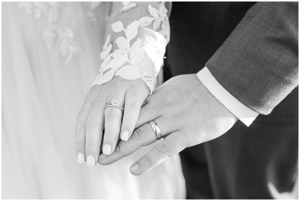 Bride and groom rings | Alabama Wedding Photographer Amanda Horne