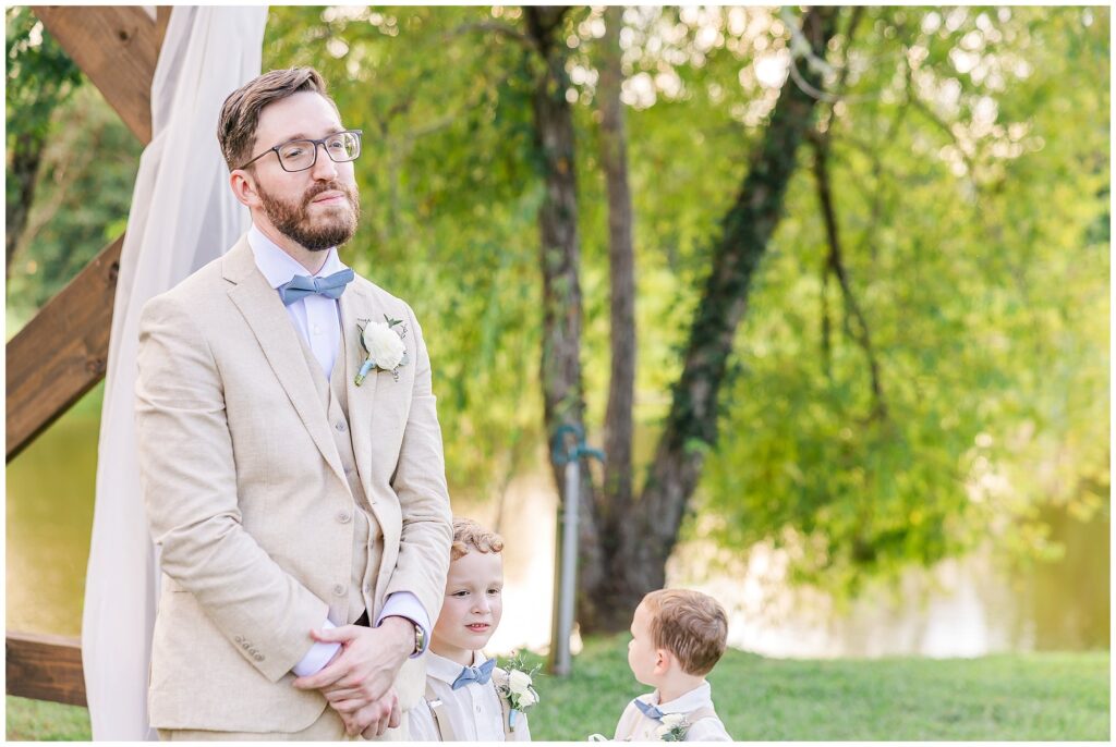 Groom’s reaction to bride walking down the aisle