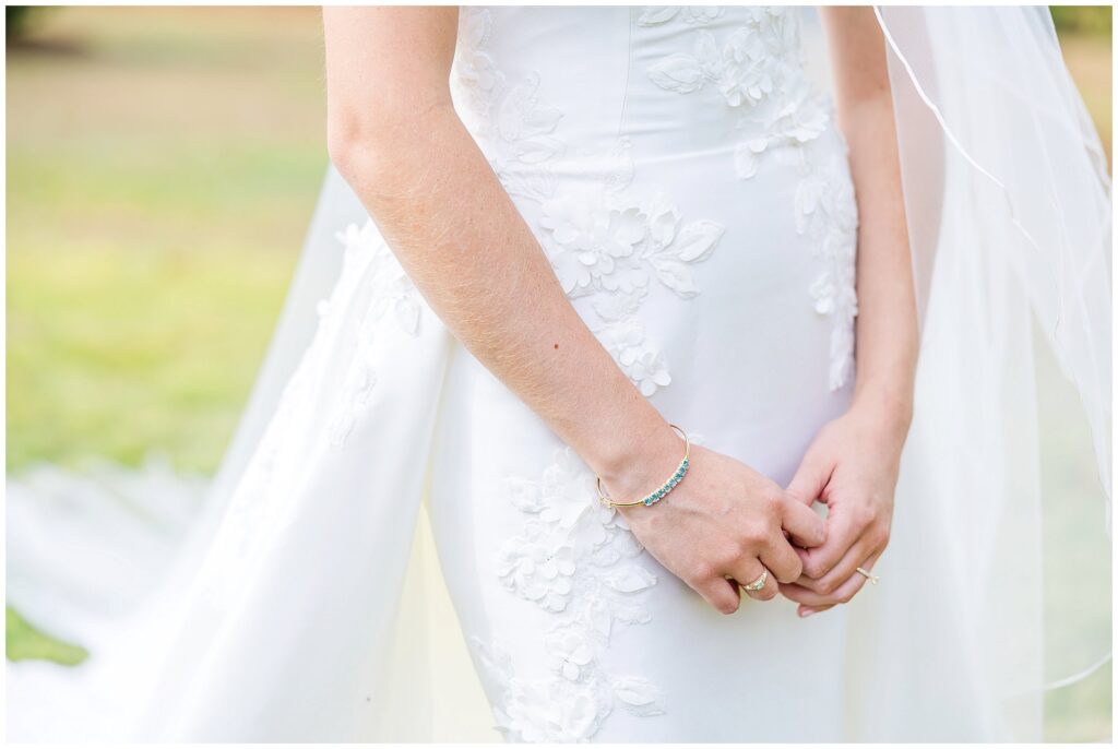 Bride's "something blue" | Wedding Photography by Amanda Horne